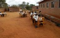 Descripción: Descripción: ESF electrifica con energía solar una aldea de estudiantes huérfanos del sida en Kenia