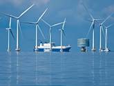 Descripción: Descripción: Además del suministro de las turbinas eólicas, Siemens se encargará, junto con DONG Energy, del mantenimiento del proyecto eólico durante un período de cinco años. El parque de energía eólica marina Anholt ha sido inaugurada oficialmente y se ha convertido en el mayor proyecto eólico de Dinamarca. Siemens ha suministrado e instalado 111 aerogeneradores, cada uno con una capacidad de 3,6 megavatios (MW) y un diámetro de rotor de 120 metros. Las empresas eólicas impulsoras del proyecto son la compañía eléctrica danesa DONG Energy (50%) y los fondos de pensiones, Pension Danmark (30%) y PKA (20%). La capacidad de generación eléctrica total del parque eólico marina es de 400 megavatios y será suficiente para abastecer de electricidad limpia a unos 400.000 hogares daneses lo que supone un 4% de la demanda total de energía de Dinamarca. La central de energía eólica marina Anholt está situada frente a la costa oriental de Dinamarca, a unos 20 kilómetros al noreste de la península de Jutlandia. En nueve meses, Siemens instaló los 111 aerogeneradores en una superficie de 88 kilómetros cuadrados a una profundidad de 19 metros. “A pesar de las difíciles condiciones climáticas, hemos ejecutado a tiempo y con éxito el proyecto de energía eólica marina Anholt”, afirma Markus Tacke, CEO de la División de Wind Power de Siemens Energy. Para Siemens, Anholt es ya la quinta planta de energía eólica en alta mar que se inaugura de manera oficial en unas pocas semanas. El pasado julio y agosto, se dio el pistoletazo de salida a London Array, la mayor planta eólica marina del mundo (630 MW), además de las plantas Greater Gabbard (504 MW) y Lincs (270 MW) en Gran Bretaña. En Alemania, la primera planta comercial de energía eólica marina en el Mar del Norte, Riffgat (108 MW), inició su andadura oficial en agosto. “La implantación de nuestros proyectos eólicos marinos en Europa corre a toda velocidad”, afirma Tacke. “Hasta ahora, Siemens ha instalado más de 3.900 megavatios de energía eólica marina. Nuestros proyectos están consiguiendo la magnitud de las centrales eléctricas de combustibles fósiles y nos estamos esforzando por industrializar la energía offshore, lo que reduce aún más los costes de la energía eólica marina”, agregó Tacke. Siemens es líder en el mercado de plantas de energía eólica marinas, conexiones de red y de servicios offshore. Hasta la fecha, se han instalado turbinas que generan una capacidad total de 3,9 gigavatios (GW). En la actualidad, Siemens tiene previsto proyectos offshore que alcanzarán los 5 GW. Incluyendo el proyecto eólico de Anholt, Siemens ya ha instalado con éxito nueve plantas de energía eólica en alta mar con una capacidad de producción de casi 1,1 GW. El gobierno danés tiene previsto cubrir con energía eólica la mitad de la demanda eléctrica del país para 2020. En 2012, la energía eólica ya representaba aproximadamente el 30% de la electricidad generada en Dinamarca. El objetivo es abandonar los combustibles fósiles en 2050. http://www.evwind.es/2013/09/04/denmarks-largest-offshore-wind-farm-is-inaugurated/35592 http://santamarta-florez.blogspot.com.es/2013/09/denmarks-largest-offshore-wind-farm-is.html http://santamarta-florez.blogspot.com.es/2013/09/eolica-en-dinamarca-inaguran-parque.html
