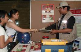 Descripción: Descripción: \\servidor\Intercambio\68-Gabriel Gonzales\FOTOS FERIA SEGURIDAD INDUSTRIAL JUNIO 2015 A\P1010240.JPG