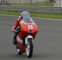 Descripción: Descripción: Una moto a biogás en la Feria de los Inventos 2015