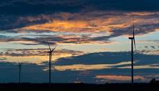 Descripción: Descripción: Consumers Energy keeping electric costs affordable, adding renewable energy from new wind farm