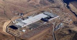 Descripción: Descripción: La Gigafactoría de Tesla comienza a producir baterías